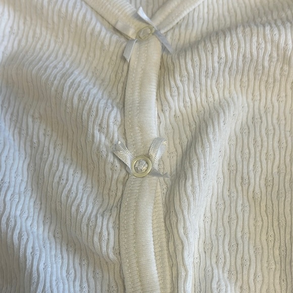 Roots Baby - Elegant White Cardigan with Ribbon Details - Picture 2 of 5